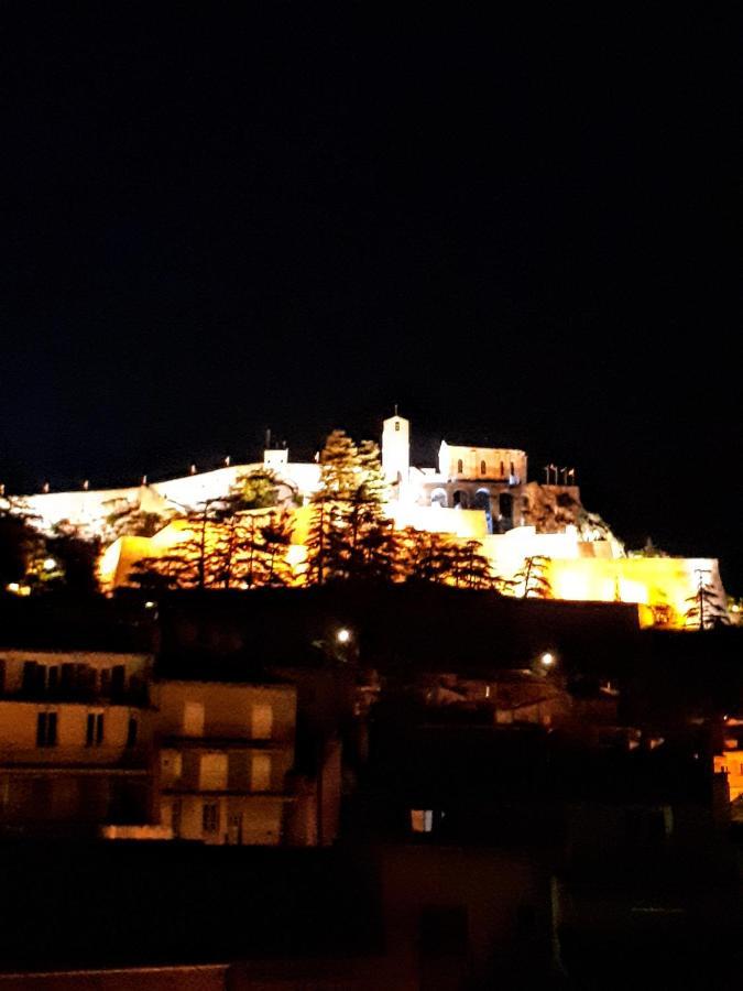 Les Mirabelles Chambres D'Hotes Sisteron Bagian luar foto