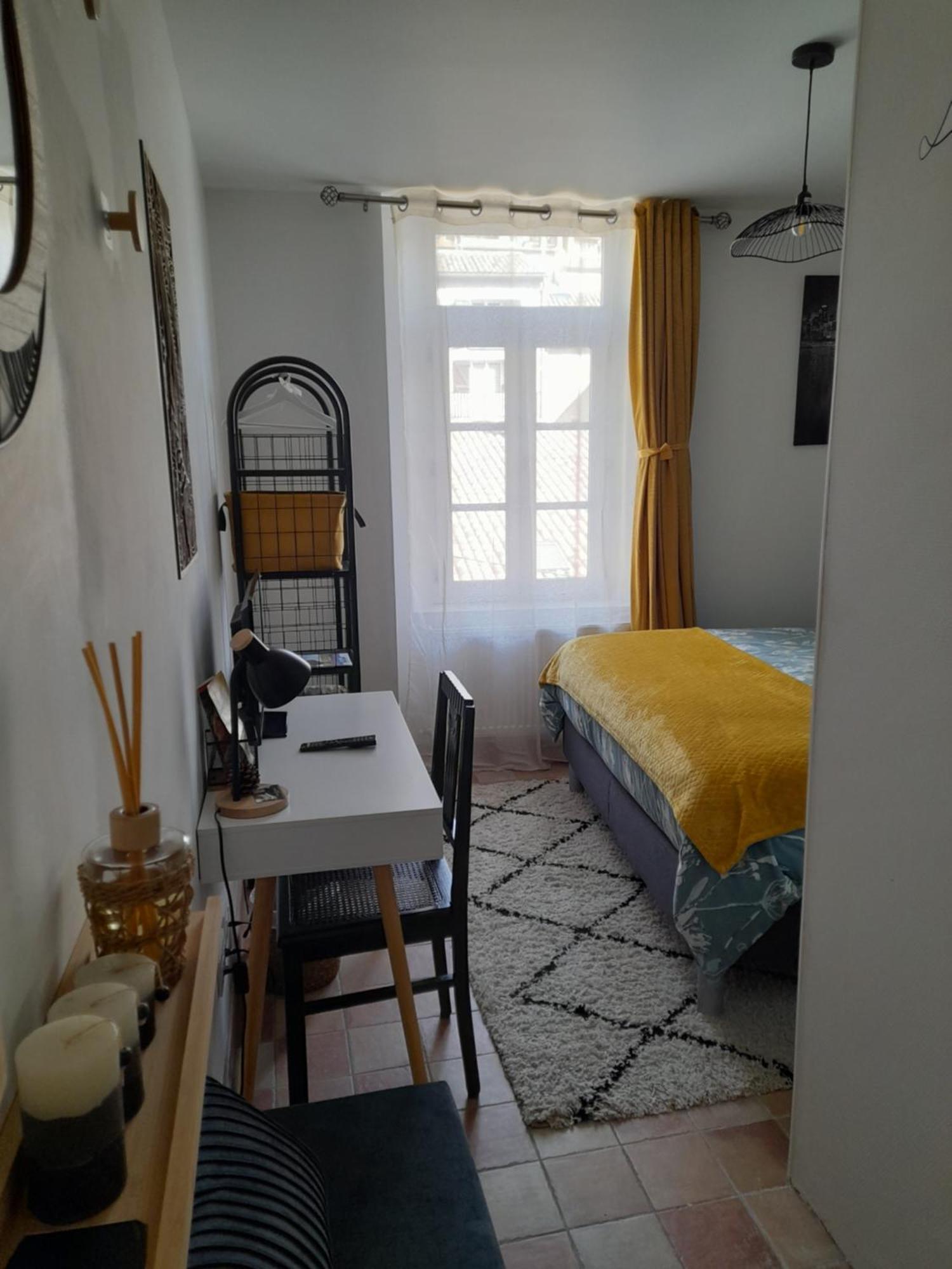 Les Mirabelles Chambres D'Hotes Sisteron Bagian luar foto