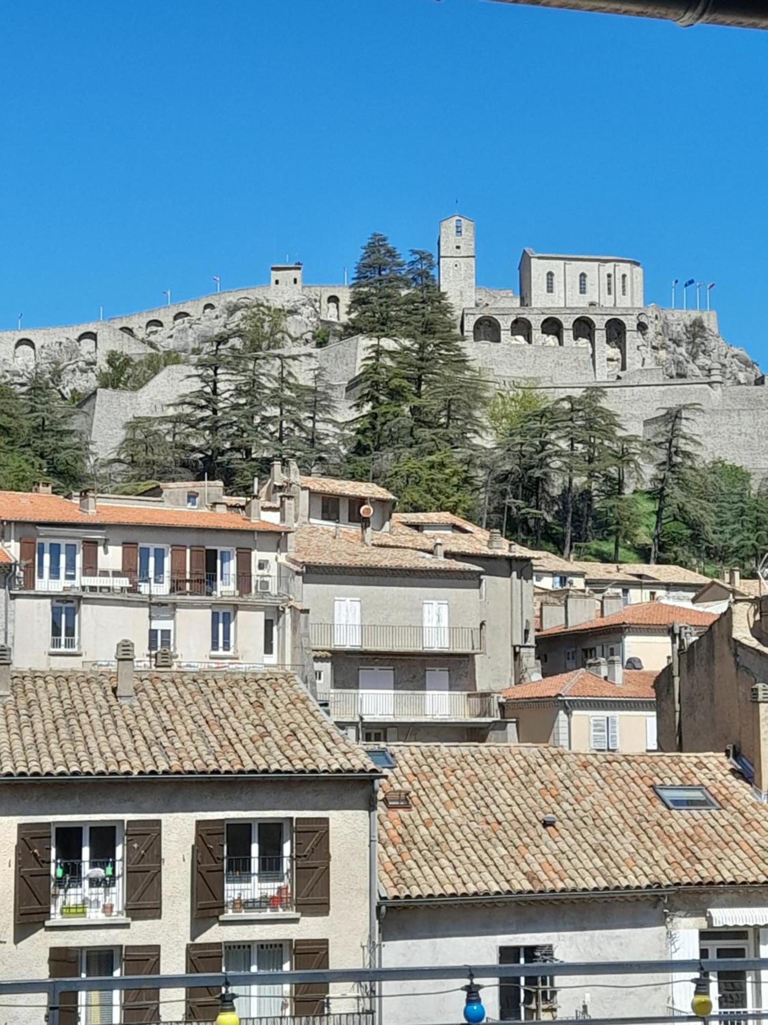 Les Mirabelles Chambres D'Hotes Sisteron Bagian luar foto